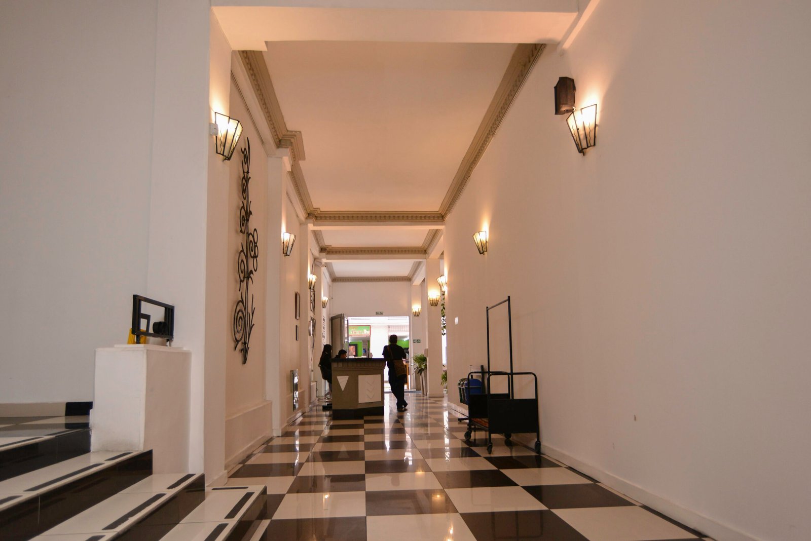 Pasillo clásico del Hotel Escorial Manizales