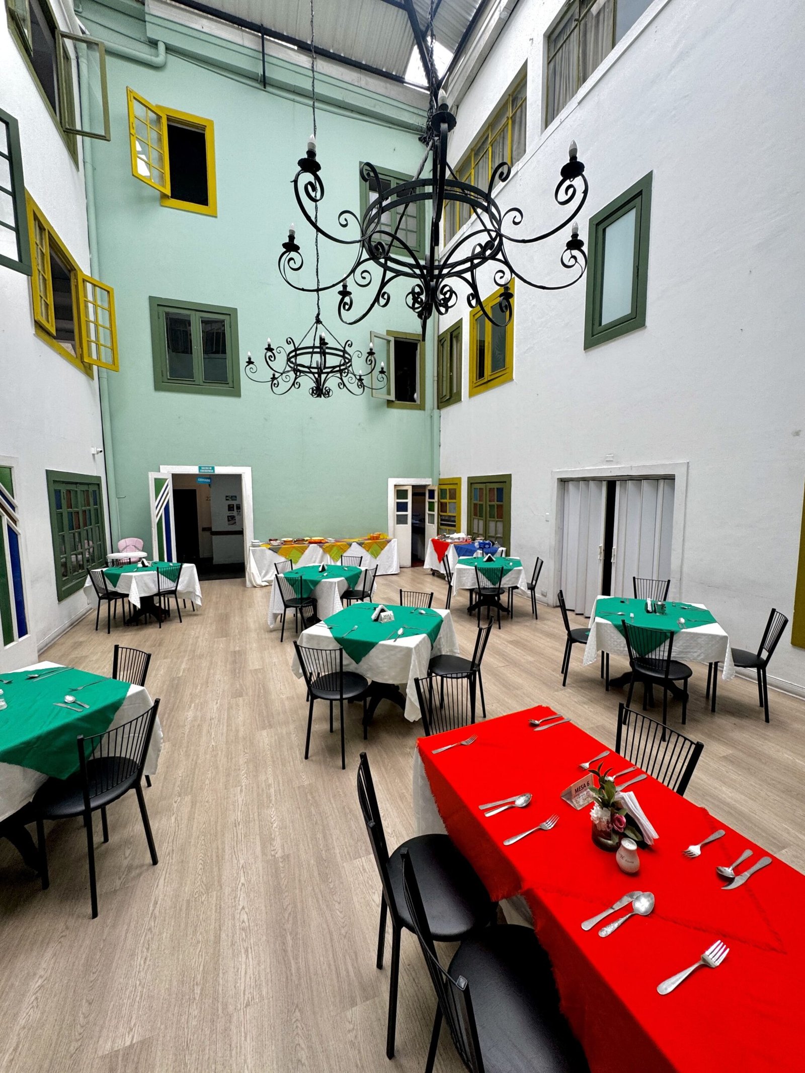 Panorámica del restaurante del Hotel Escorial Manizales